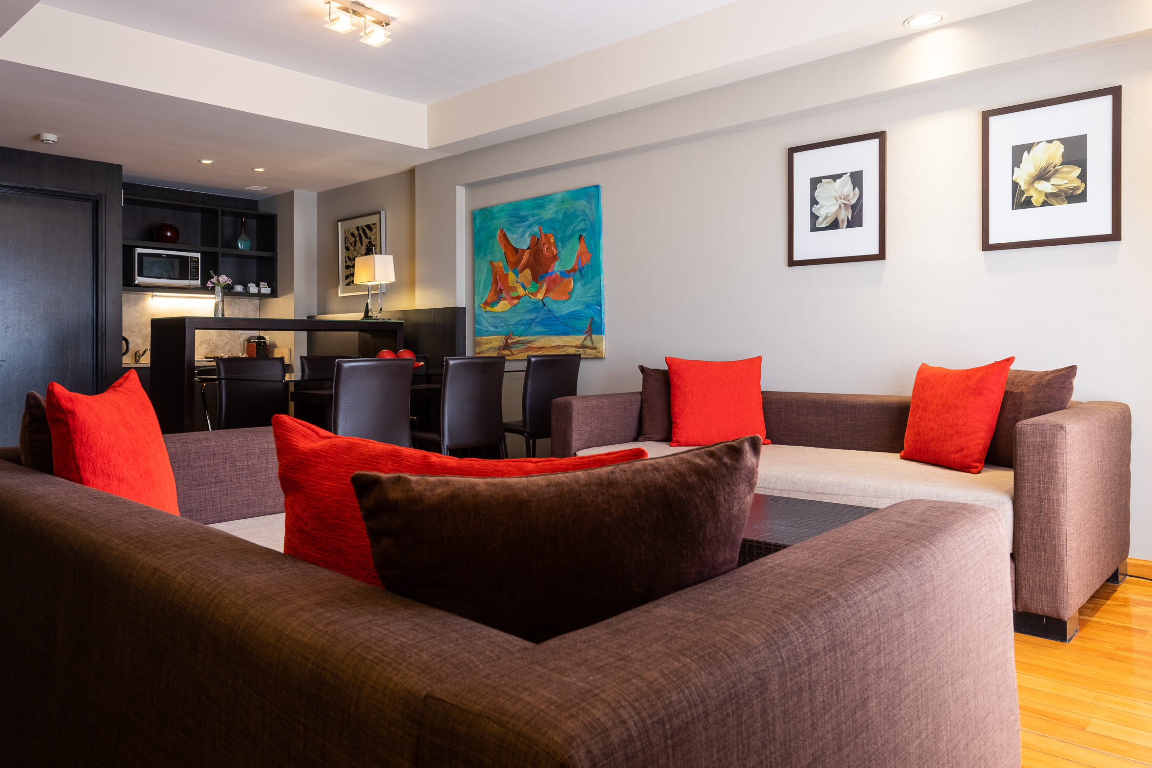 URBAN SUITES