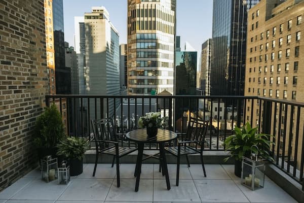 1 Bedroom Balcony Suite