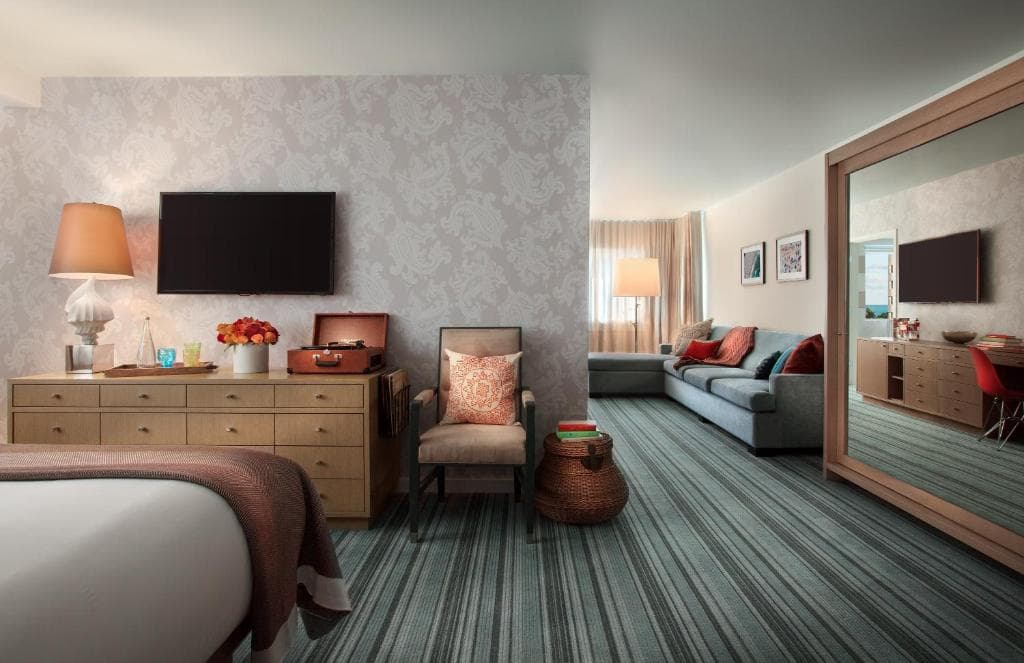Sunrise Suite